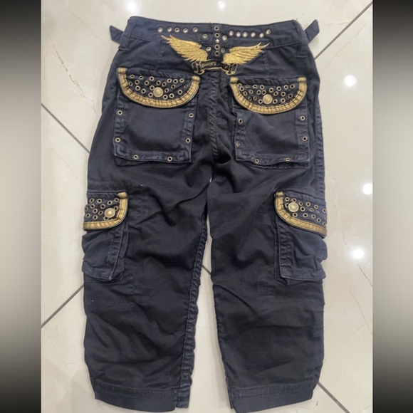 Robin's Jean Pants - Robin’s jean cargo short with stud